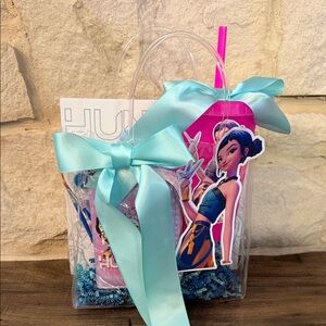 K Pop Demon Hunters Zoey Valentines gift bag